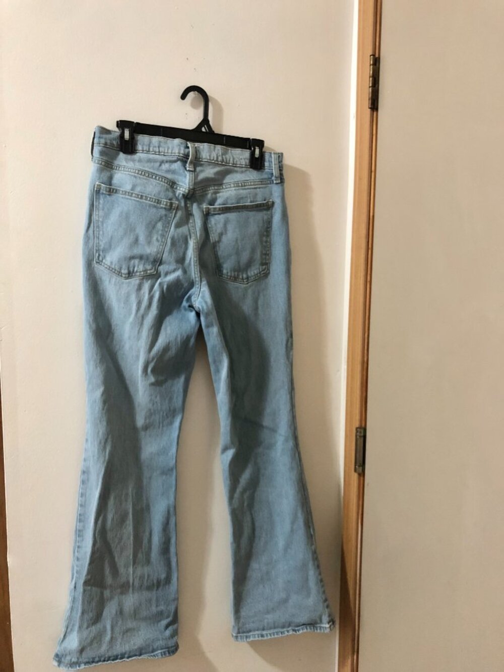Universal Thread Women's High Rise Flare Jeans Size 10 Regular Light Blue - Picture 2 of 9